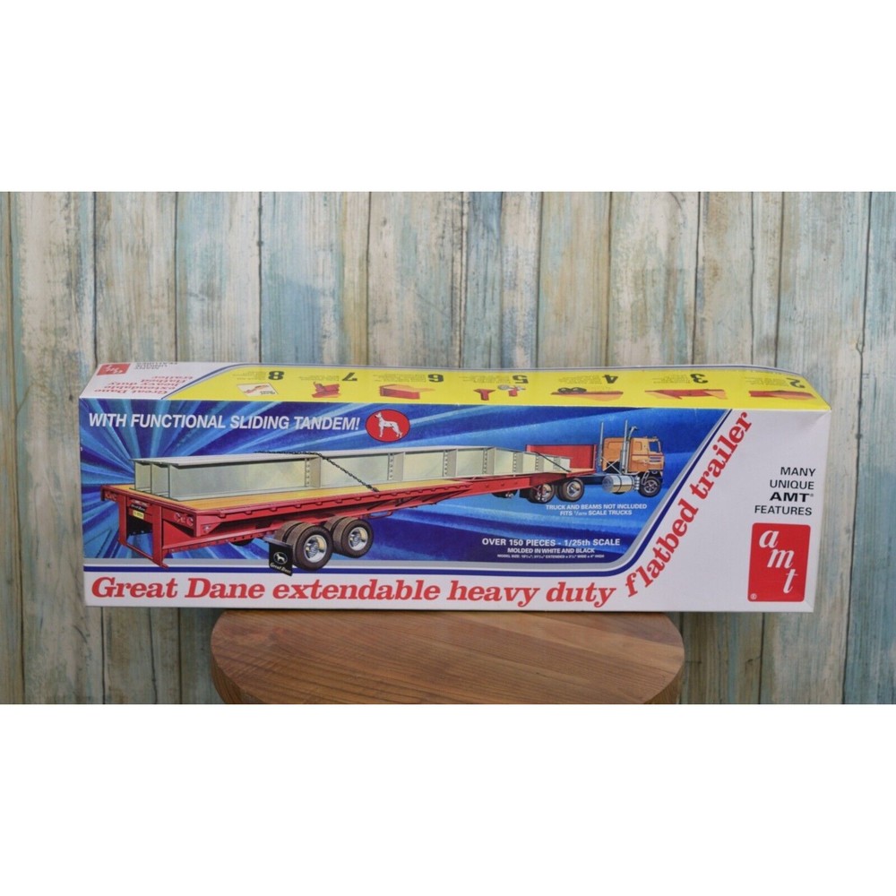 AMT 1/25 Great Dane Extendable Heavy Duty Flatbed Trailer Model NIOB